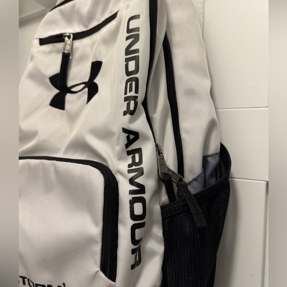 Under Armour Backpack - Picture 6 of 12